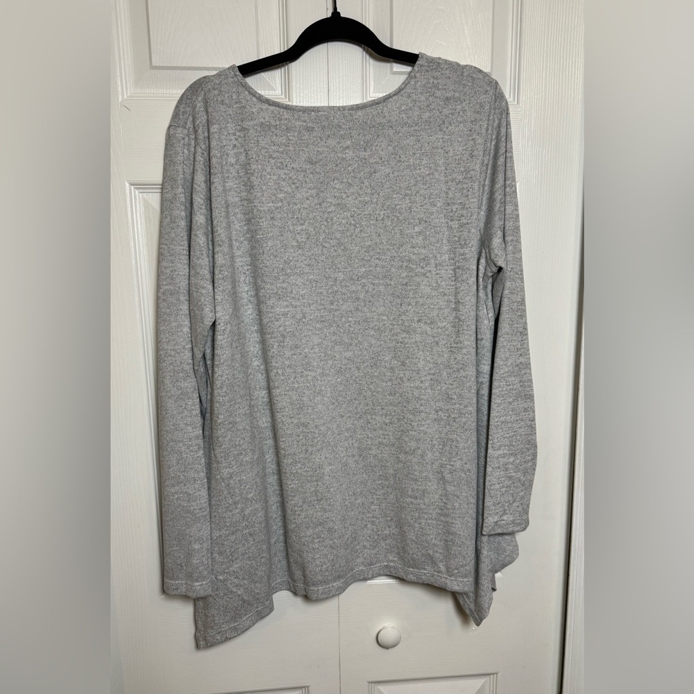 Astrologie XL Fall Leaf Print Tunic Top Gray Long Sleeve Rhinestone NWT - Picture 8 of 9
